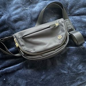 lululemon festival bag 2L
All Night Festival Bag
Micro 2L
